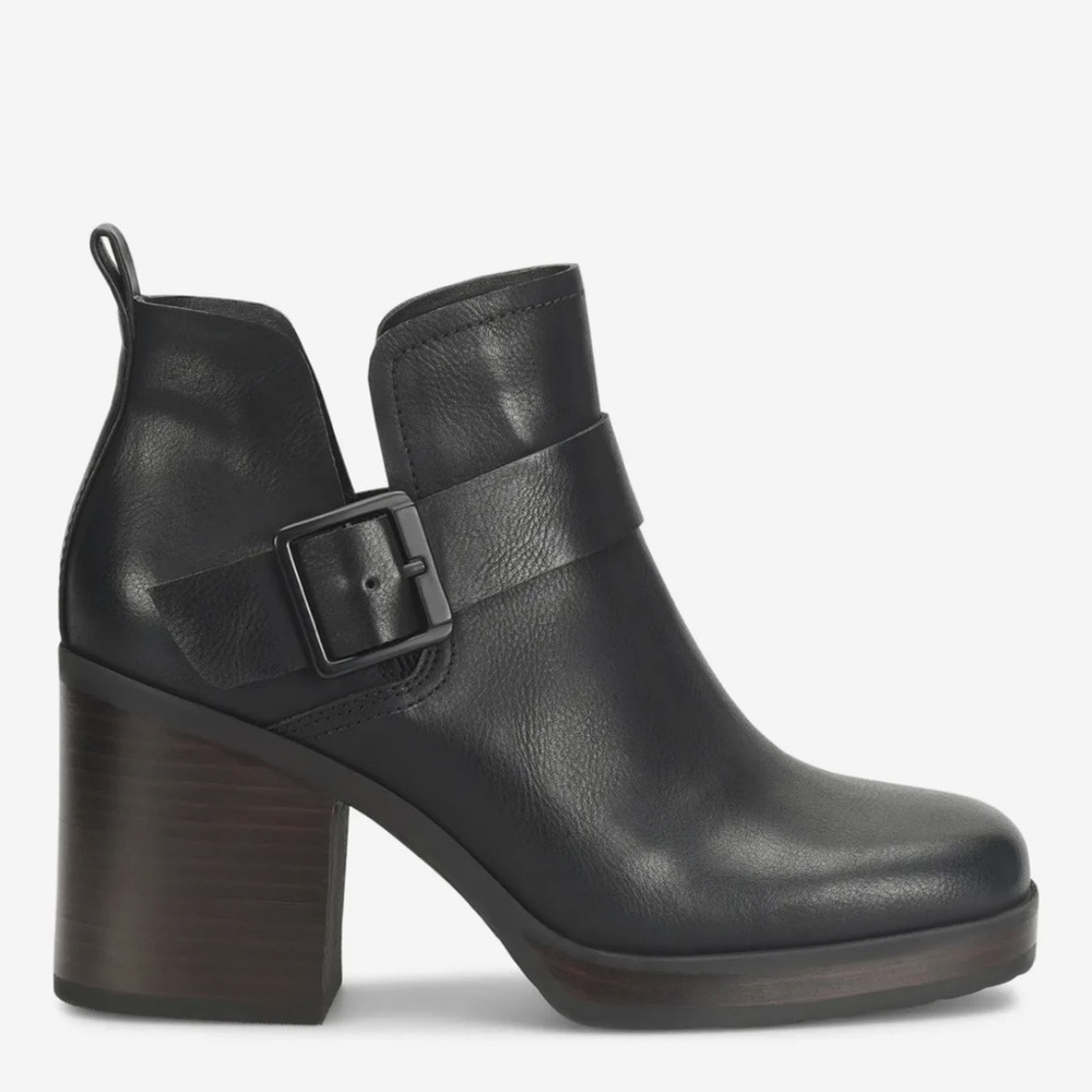 Kirk’s Kari Bootie Black size 7